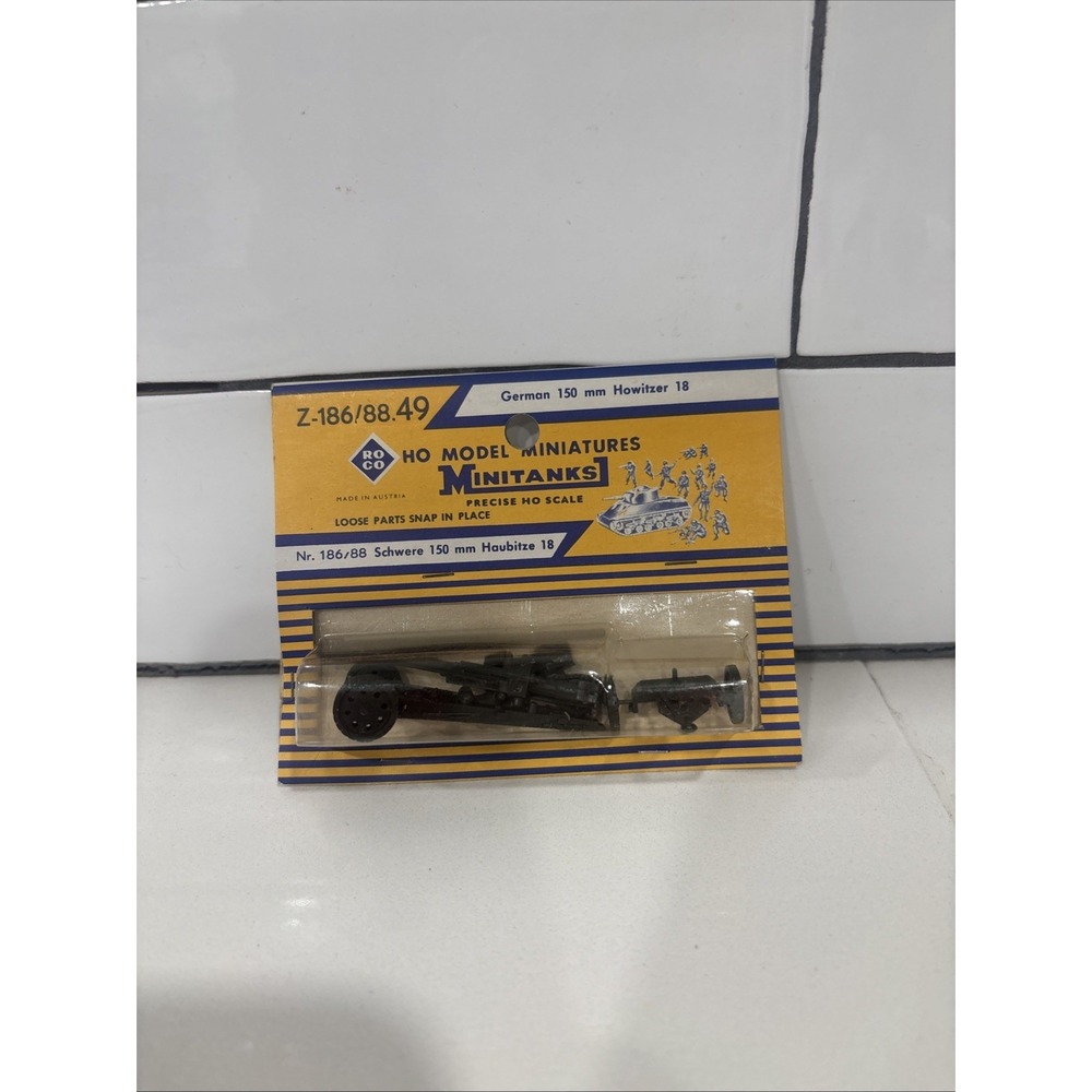 Roco Minitanks / (NEW) 1/87 WWII German 150mm Field Howitzer 18  Z-186
